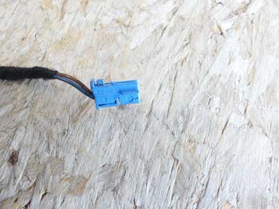 Mercedes Blue 2 Pin 2 Wire Connector 04354596284